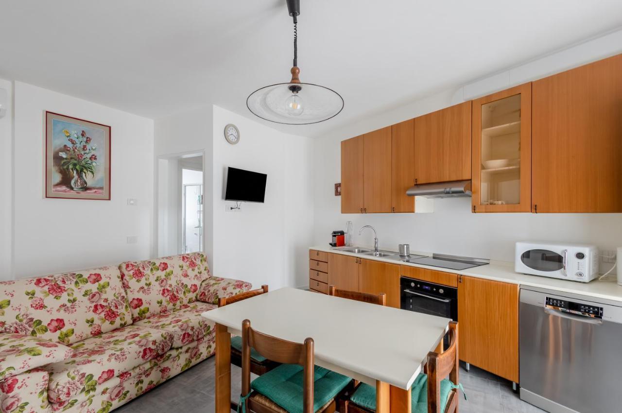 Marcellina Modern Apt With Private Parking! *