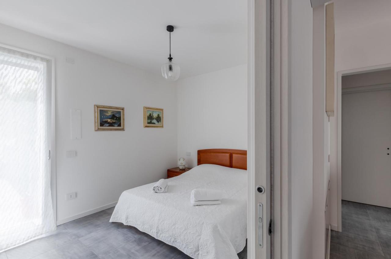 Apartment Marcellina Modern Apt With Private Parking!